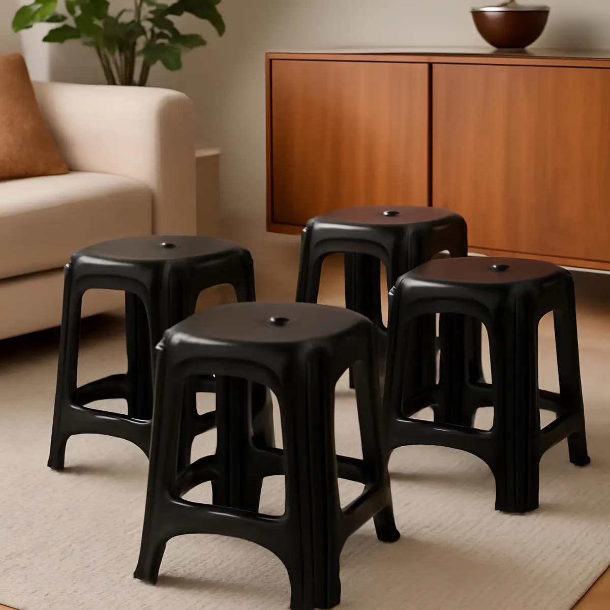 Jogo 4 Peças Banquetinhas Plástico Resistente Tramontina Cor Preto Niteroi